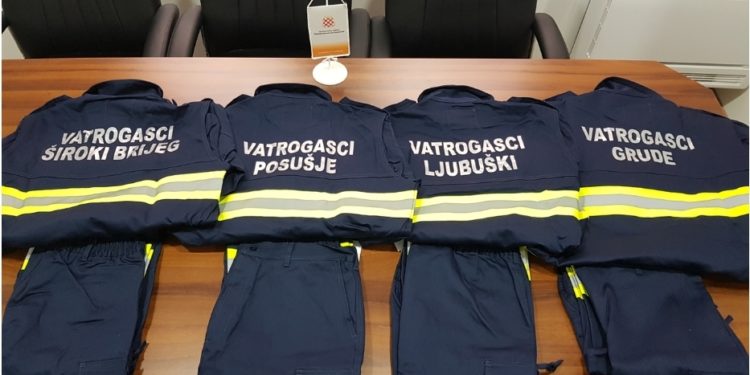 Uprava civilne zaštite ŽZH nabavila vatrogasna odijela za sve profesionalne vatrogasce u Županiji Zapadnohercegovačkoj