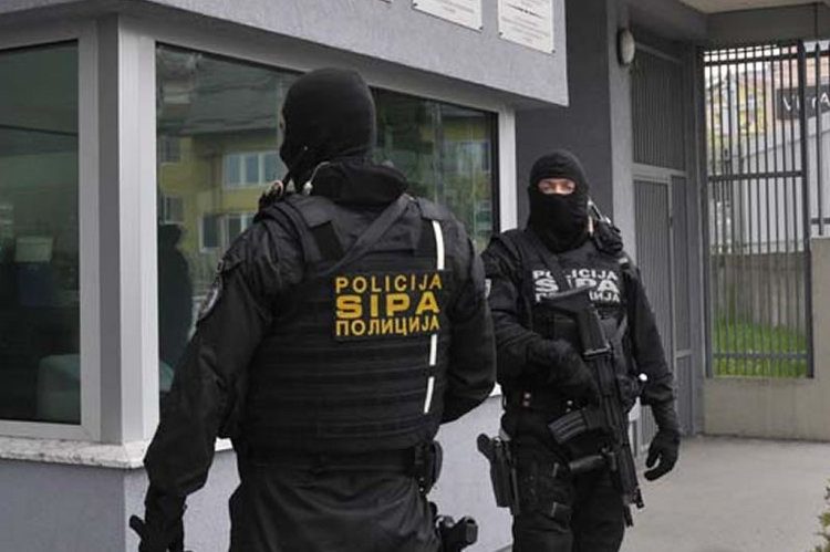 SIPA uhitila tri osobe zbog genocida i zločina protiv čovječnosti