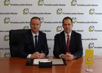 Vilson Crnjac i Mate Rupčić potpisali ugovor o prodaji markica ZZO ŽZH u HP Mostar