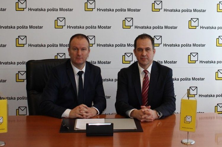 Vilson Crnjac i Mate Rupčić potpisali ugovor o prodaji markica ZZO ŽZH u HP Mostar