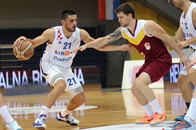 Široki u neizvjesnoj završnici pobijedio mostarski Student