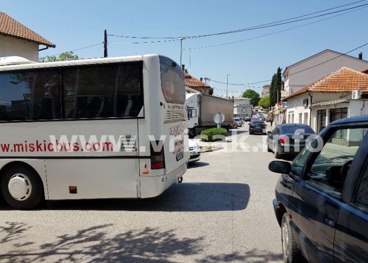 Zastoj u Grudama: Miškić bus zbog kvara blokirao promet