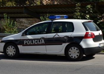 Mostar: Policija zaplijenila veliku količinu cigareta, privedene tri osobe