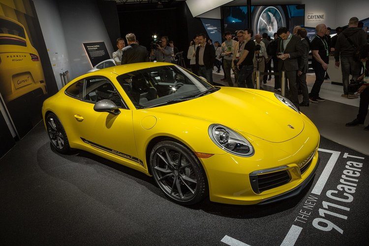 Porsche ipak zadržava dizelske i benzinske motore