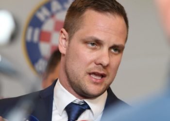 HAJDUK NAKON DERBIJA TRAŽI NOVOG PREDSJEDNIKA: Nadzorni odbor sporazumno raskinuo ugovor s Ivanom Kosom