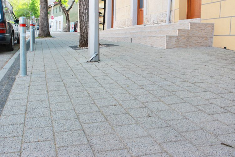 Za ljepše i sigurnije Posušje: Nastavak radova na obnovi nogostupa