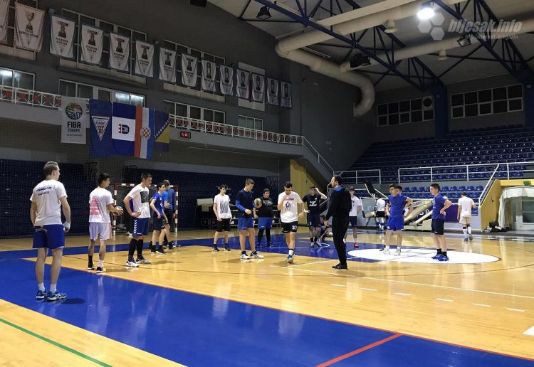 Prva službena rukometna utakmica na Pecari nakon osam godina