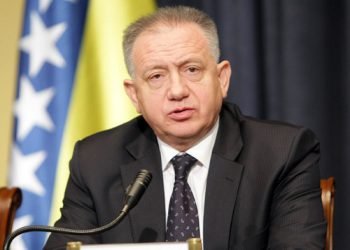 Čolak: Nedolazak dva hrvatska izaslanika na sjednicu opravdan