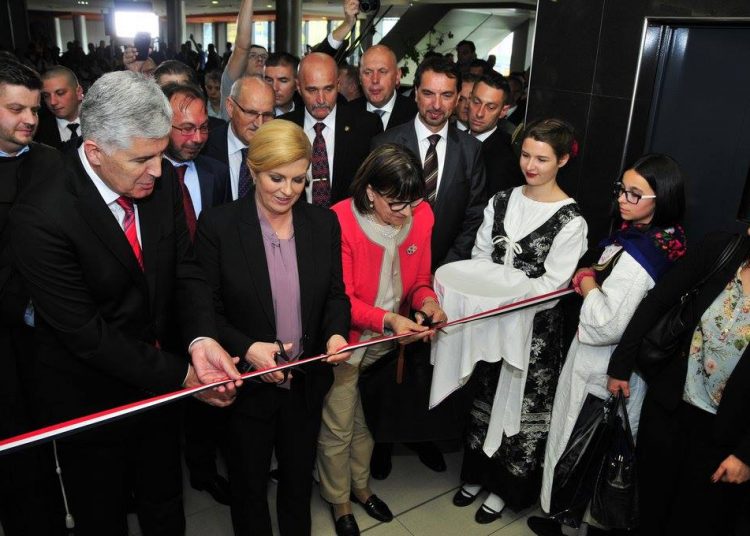 Kolinda Grabar Kitarović otvorila konzulat RH u Vitezu