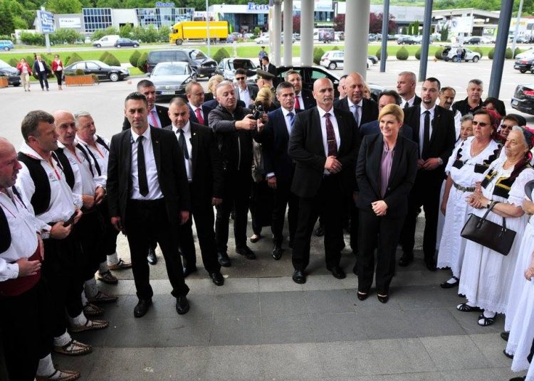 Kolinda Grabar Kitarović otvorila konzulat RH u Vitezu