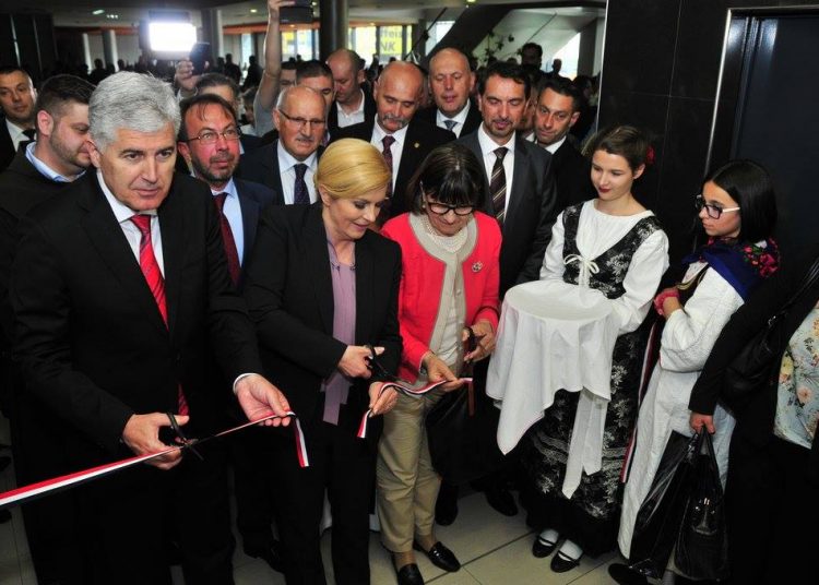 Kolinda Grabar Kitarović otvorila konzulat RH u Vitezu