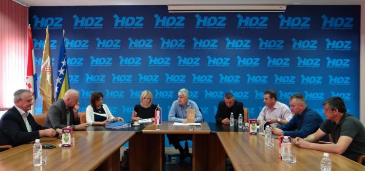 Čović održao sastanak s predsjednicima stranaka HNS-a s kojima HDZ BiH izlazi na izbore
