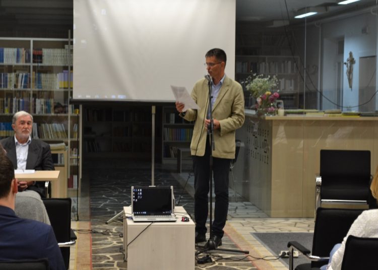 Široki Brijeg: Predstavljeno troknjižje o Slobodanu Praljku