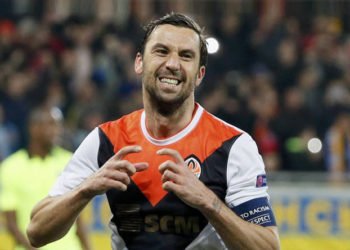 Darijo Srna potpisao jednogodišnji ugovor s PAOK-om