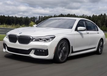 Dogodine stiže BMW M7 koji bi mogao zapapriti Mercedesu S63 AMG i Audiju S8?