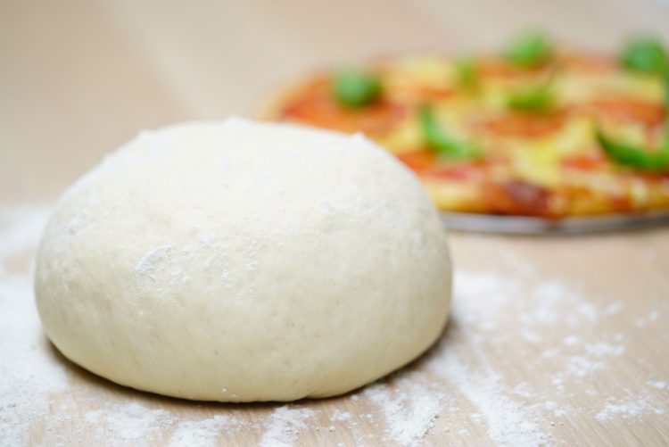Evo kako napraviti savršeno tijesto za pizzu