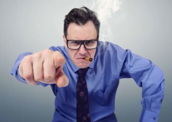 Francuzi mogu tužiti šefa ako ih zove poslije radnog vremena