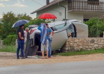 Grude: U teškoj prometnoj nesreći ozlijeđena jedna osoba
