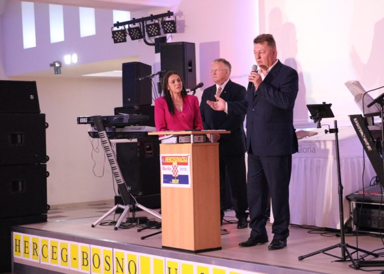 Berlin: „Hercegovačka večer“ (FOTO)