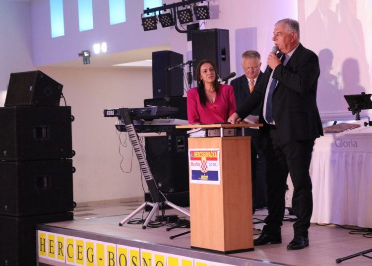 Berlin: „Hercegovačka večer“ (FOTO)
