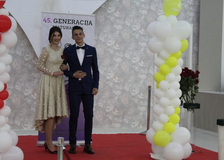 Maturalna zabava 45. generacija maturanata Srednje strukovne škole Široki Brijeg