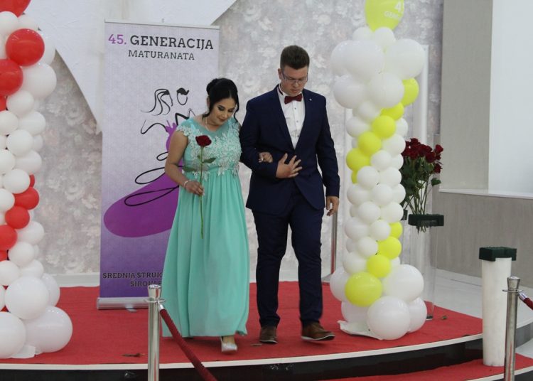 Maturalna zabava 45. generacija maturanata Srednje strukovne škole Široki Brijeg
