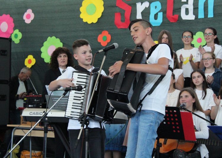 Druga osnovna škola Široki Brijeg: Proslavljen „Dan škole“