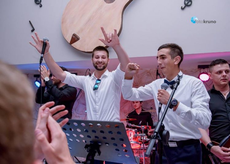 Nove fotografije maturalne zabave SSŠ Široki Brijeg