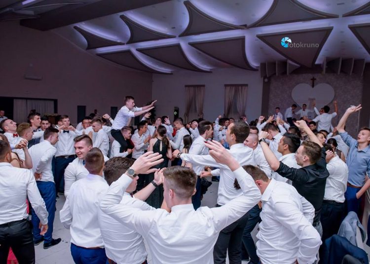 Nove fotografije maturalne zabave SSŠ Široki Brijeg