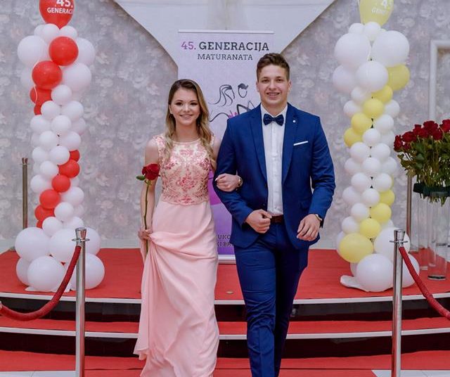 Nove fotografije maturalne zabave SSŠ Široki Brijeg