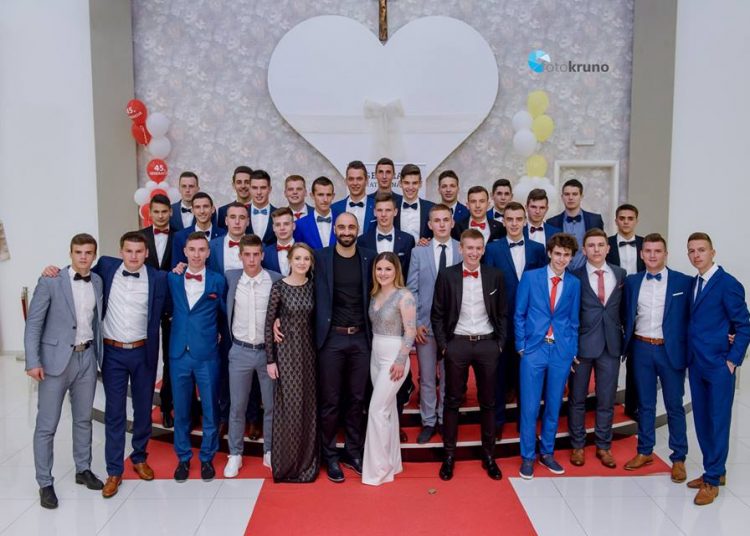 Nove fotografije maturalne zabave SSŠ Široki Brijeg