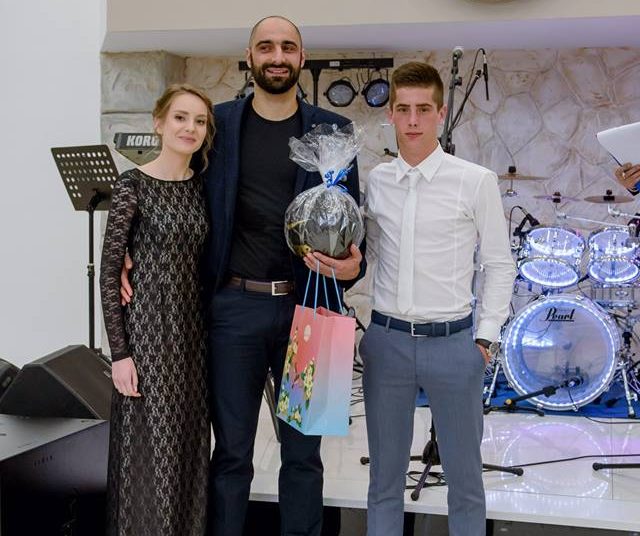 Nove fotografije maturalne zabave SSŠ Široki Brijeg