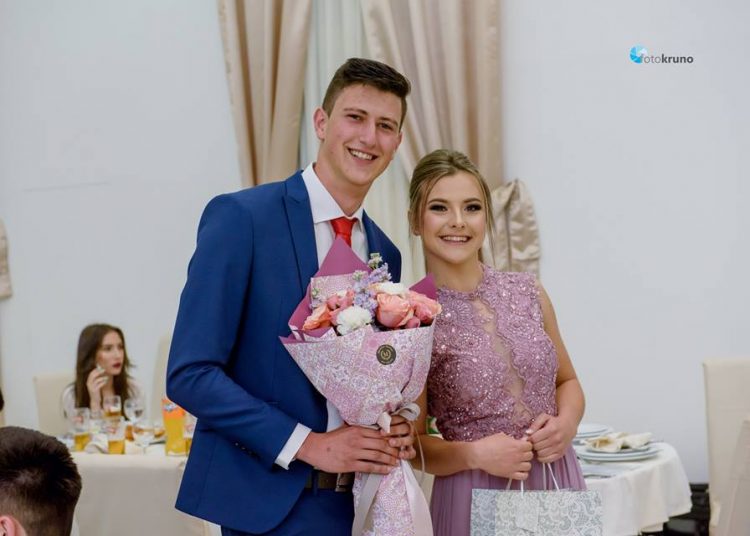 Nove fotografije maturalne zabave SSŠ Široki Brijeg