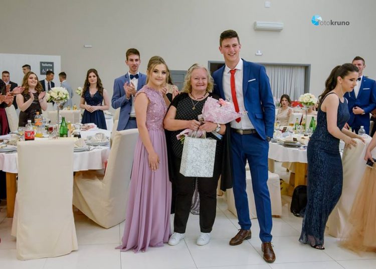 Nove fotografije maturalne zabave SSŠ Široki Brijeg