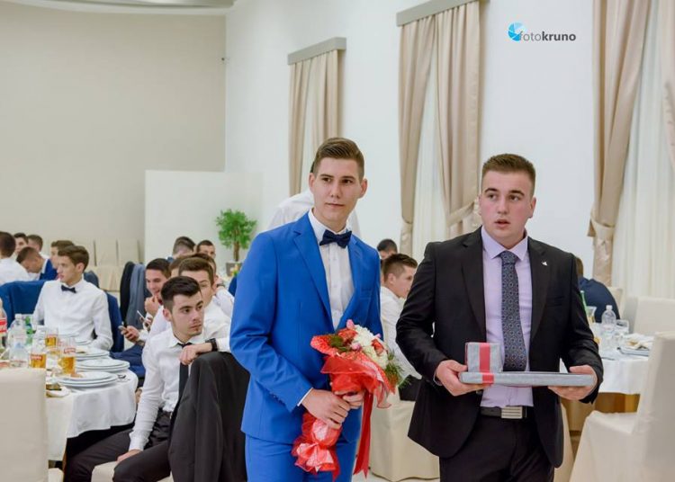 Nove fotografije maturalne zabave SSŠ Široki Brijeg