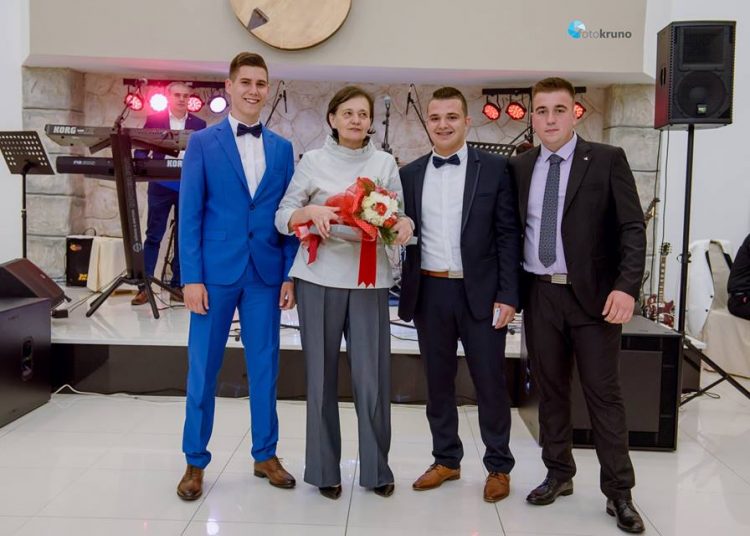 Nove fotografije maturalne zabave SSŠ Široki Brijeg