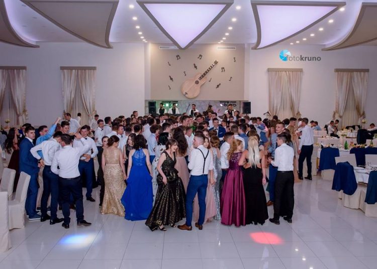 Nove fotografije maturalne zabave SSŠ Široki Brijeg