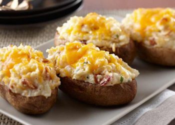 Pečeni krumpir sa svježim sirom i slaninom