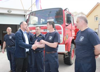 Posuški vatrogasci dobili novo vozilo