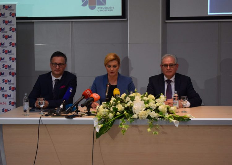 Predsjednica RH u Mostaru: Hrvati u BiH nisu manjina, ovo je njihova druga domovina