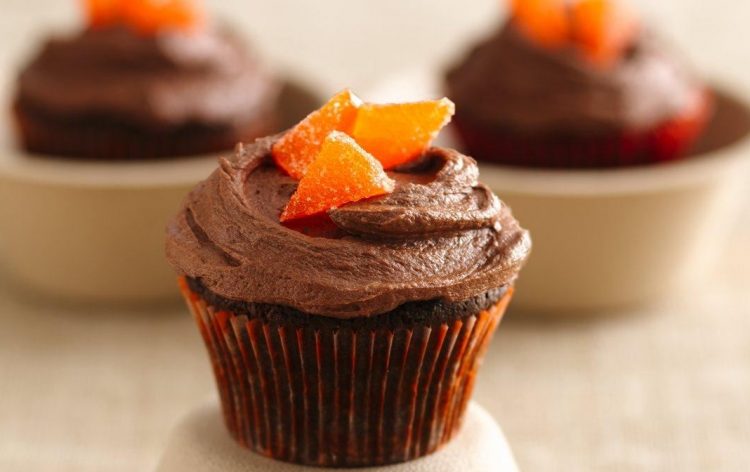 Slatki muffini s čokoladom i narančom
