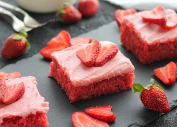 Ukusan desert od jagoda pripremite za samo 15 minuta