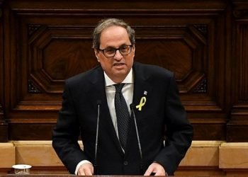 Madrid nastavlja upravljati Katalonijom