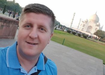 Federalni parlamentarac Admir Hadžipašić snimljen kako traži seks da bi “sredio” posao