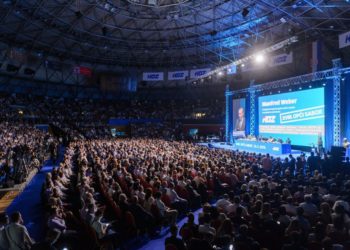 Čović na Općem saboru HDZ-a u Zagrebu: Braniti ćemo hrvatske granice i biti svoji na svome!