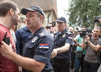 Policija spriječila zločinca Šešelja da održi skup u Hrtkovcima