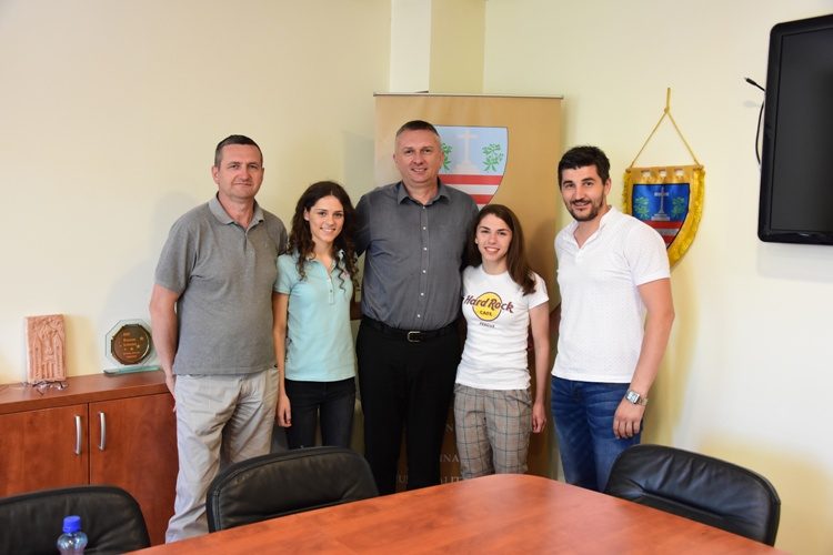 Čitlučki načelnik ugostio karatašice prije odlaska na Europsko prvenstvo