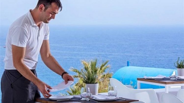 Hrvatski ugostitelji na mukama: Nema radnika, a plaće narasle i do 40.000 kuna