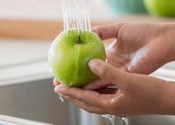 Trebate li uvijek oprati jabuku prije konzumacije?