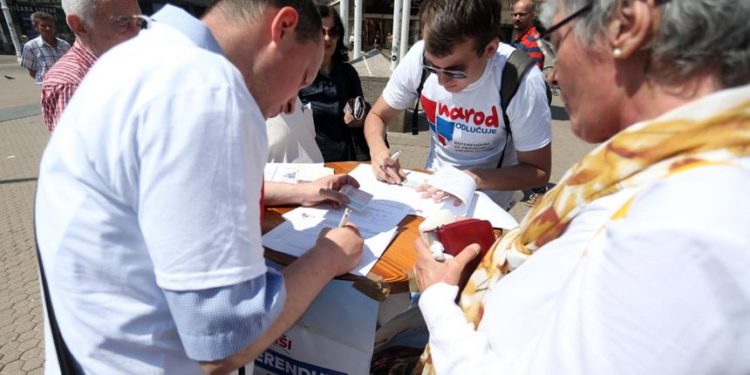 Građanska inicijativa Narod odlučuje prikupila dovoljno potpisa za referendum o izbornom sustavu